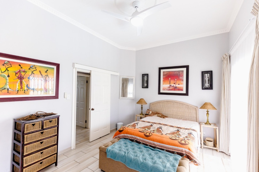 5 Bedroom Property for Sale in Manaba Beach KwaZulu-Natal