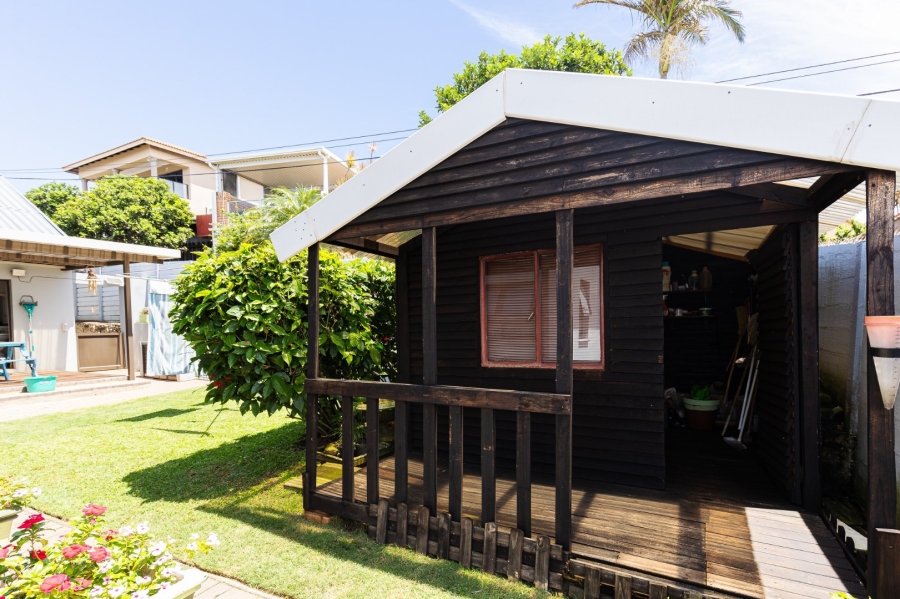 5 Bedroom Property for Sale in Manaba Beach KwaZulu-Natal