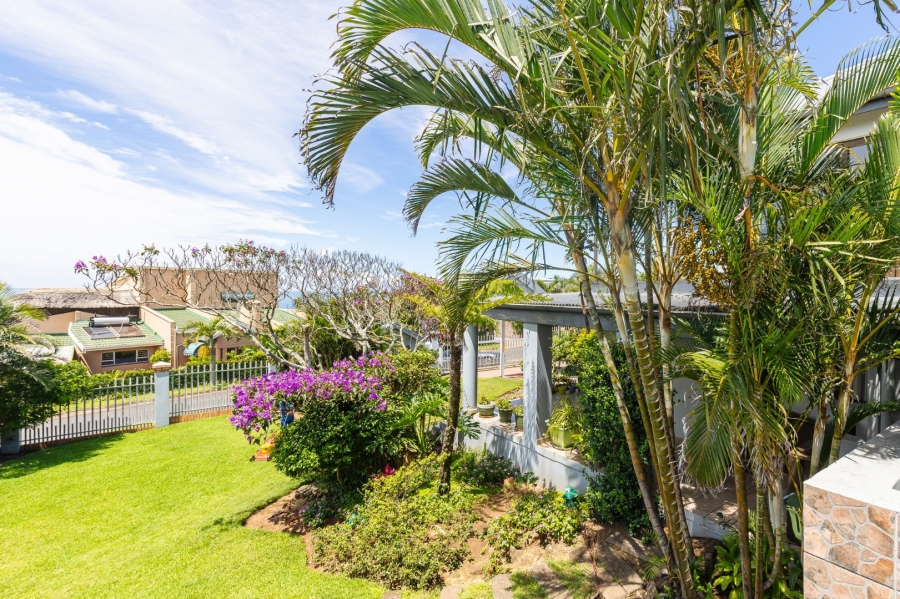 5 Bedroom Property for Sale in Manaba Beach KwaZulu-Natal