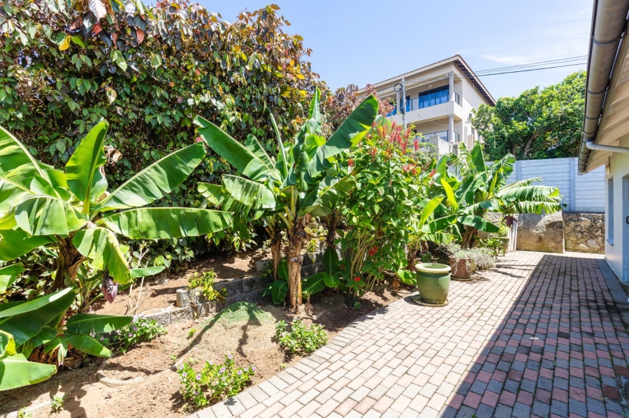 5 Bedroom Property for Sale in Manaba Beach KwaZulu-Natal