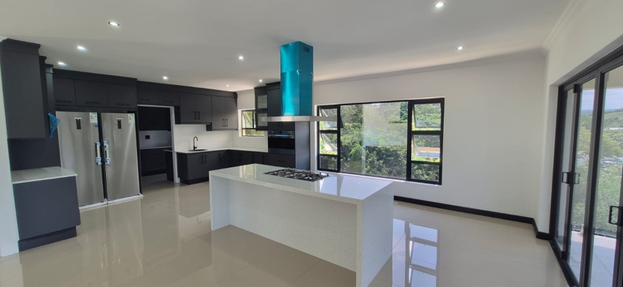 5 Bedroom Property for Sale in Shelly Beach KwaZulu-Natal