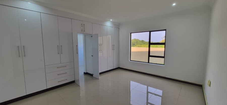 5 Bedroom Property for Sale in Shelly Beach KwaZulu-Natal