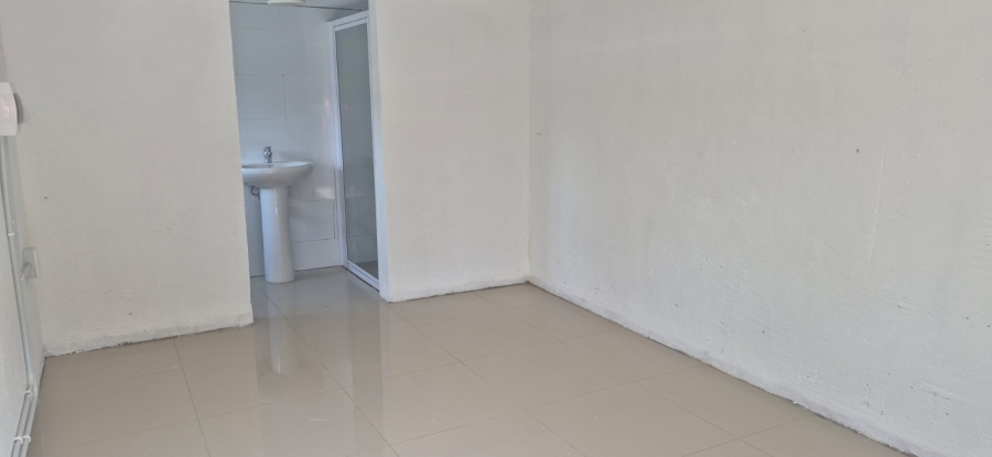 5 Bedroom Property for Sale in Shelly Beach KwaZulu-Natal