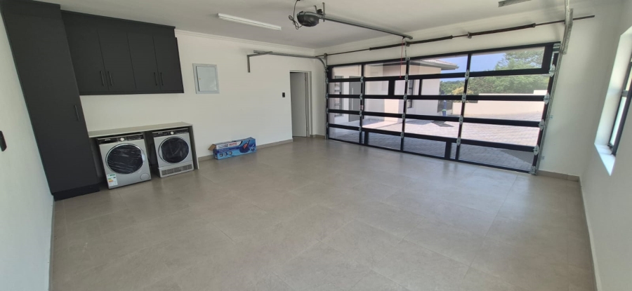 5 Bedroom Property for Sale in Shelly Beach KwaZulu-Natal