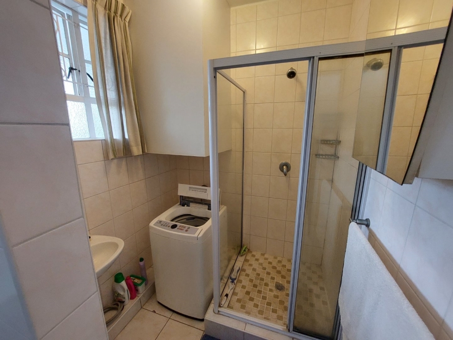 To Let 1 Bedroom Property for Rent in Glenwood KwaZulu-Natal