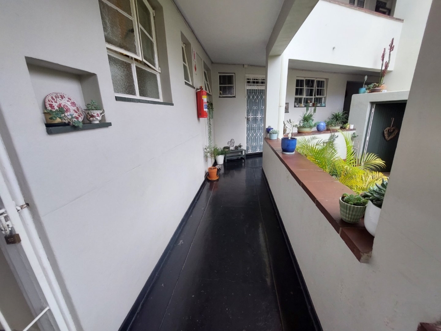 To Let 1 Bedroom Property for Rent in Glenwood KwaZulu-Natal