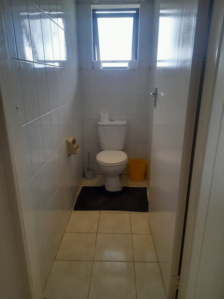 5 Bedroom Property for Sale in Glen Hills KwaZulu-Natal