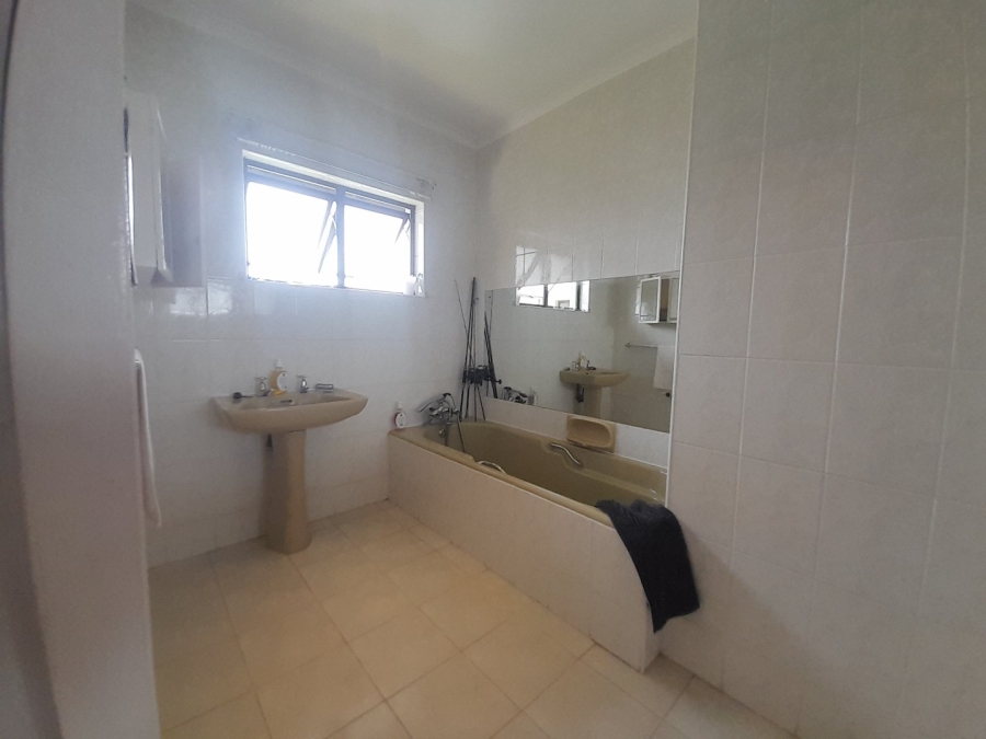 5 Bedroom Property for Sale in Glen Hills KwaZulu-Natal