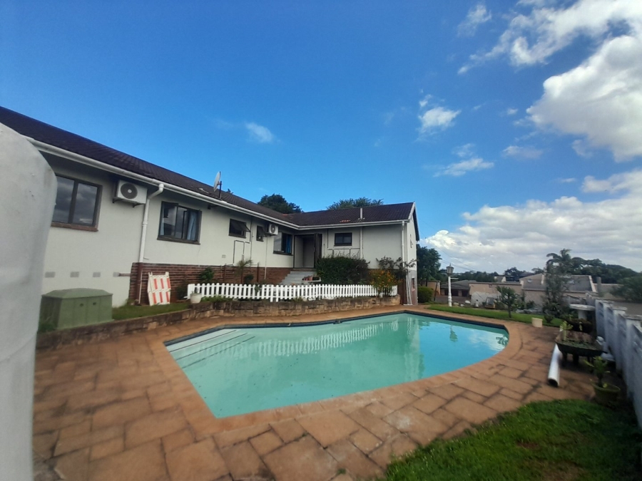 5 Bedroom Property for Sale in Glen Hills KwaZulu-Natal
