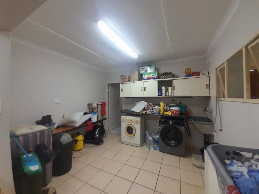 5 Bedroom Property for Sale in Glen Hills KwaZulu-Natal