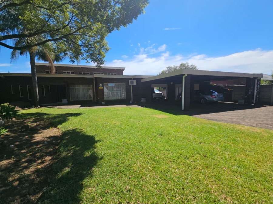 3 Bedroom Property for Sale in Barry Hertzog Park KwaZulu-Natal