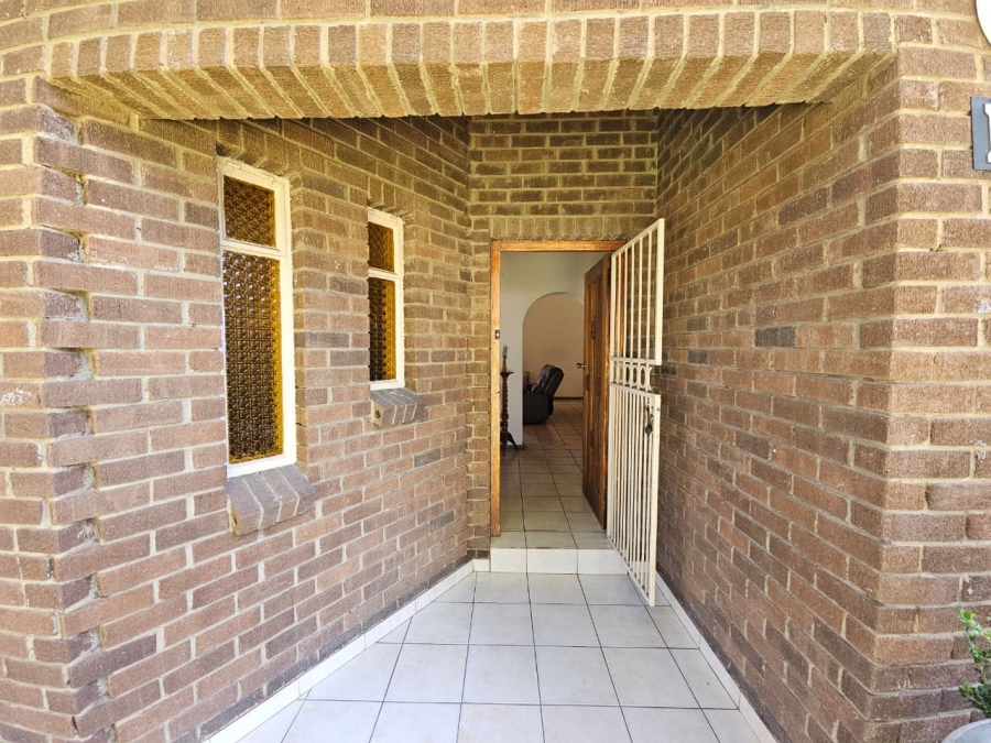 3 Bedroom Property for Sale in Barry Hertzog Park KwaZulu-Natal