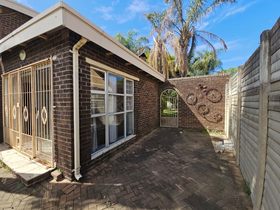 3 Bedroom Property for Sale in Barry Hertzog Park KwaZulu-Natal