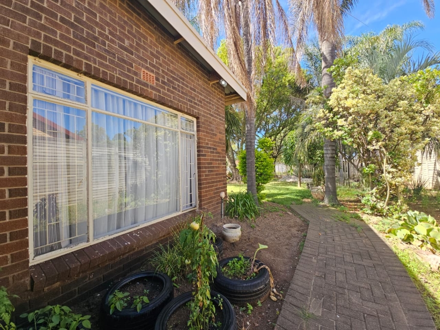 3 Bedroom Property for Sale in Barry Hertzog Park KwaZulu-Natal