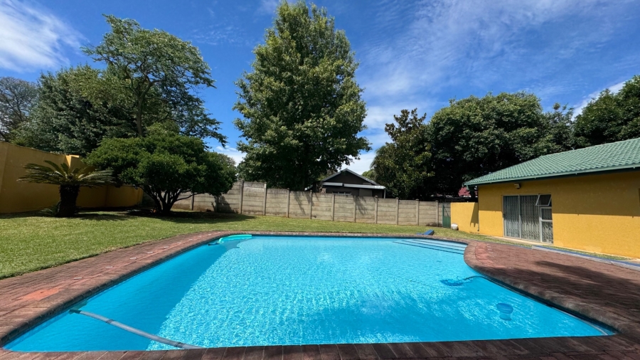 4 Bedroom Property for Sale in Huttenheights KwaZulu-Natal