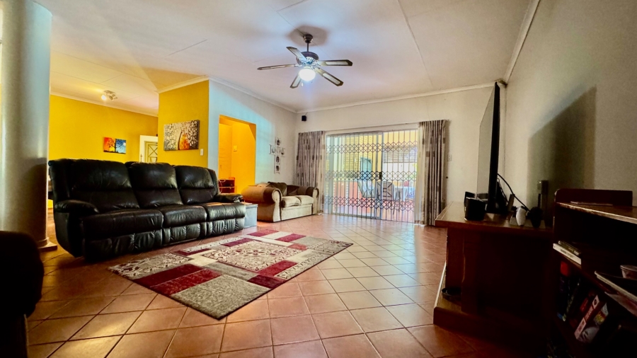 4 Bedroom Property for Sale in Huttenheights KwaZulu-Natal