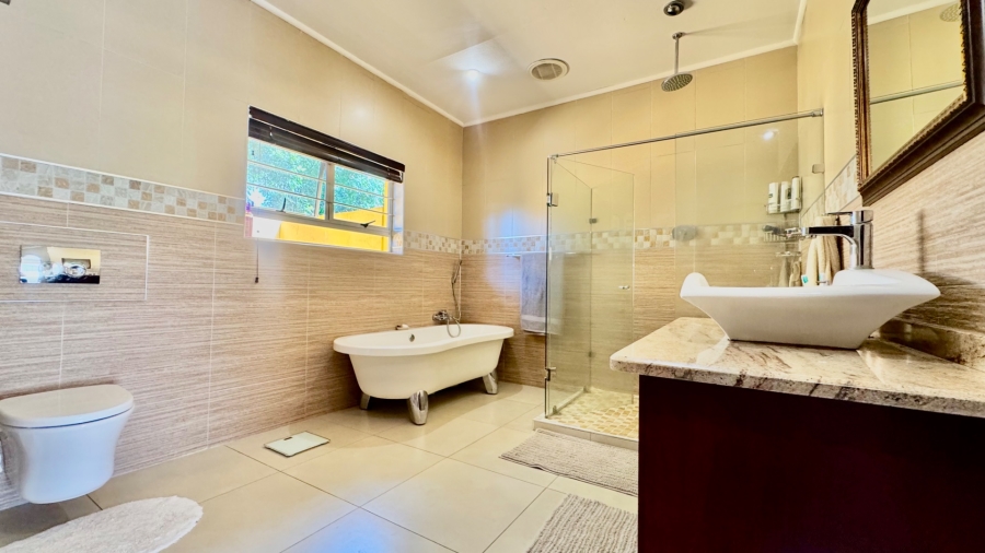 4 Bedroom Property for Sale in Huttenheights KwaZulu-Natal