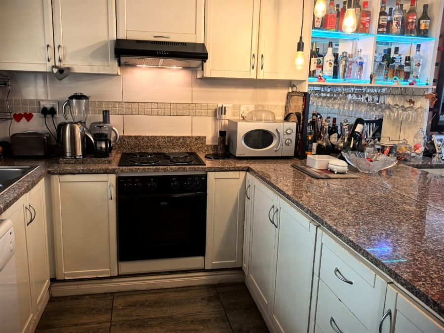 2 Bedroom Property for Sale in New Town Centre KwaZulu-Natal