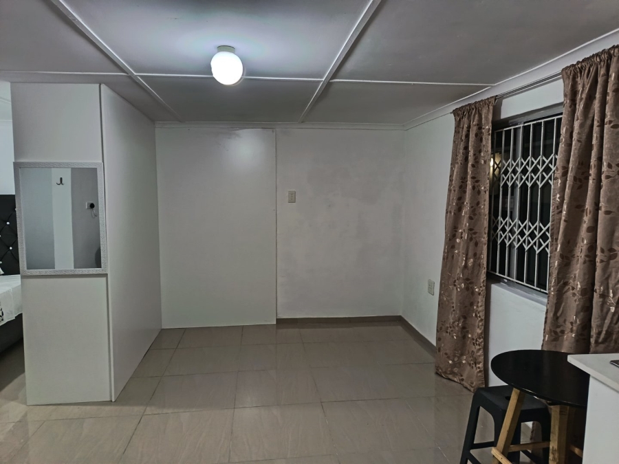 1 Bedroom Property for Sale in Veld En Vlei KwaZulu-Natal