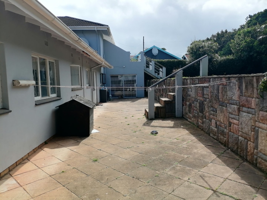 4 Bedroom Property for Sale in Uvongo KwaZulu-Natal