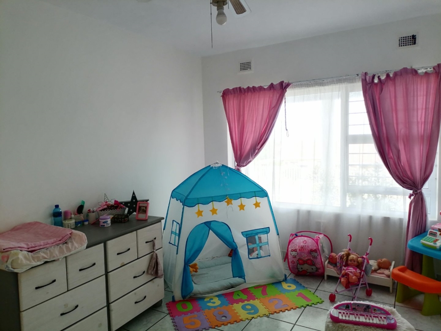 4 Bedroom Property for Sale in Uvongo KwaZulu-Natal