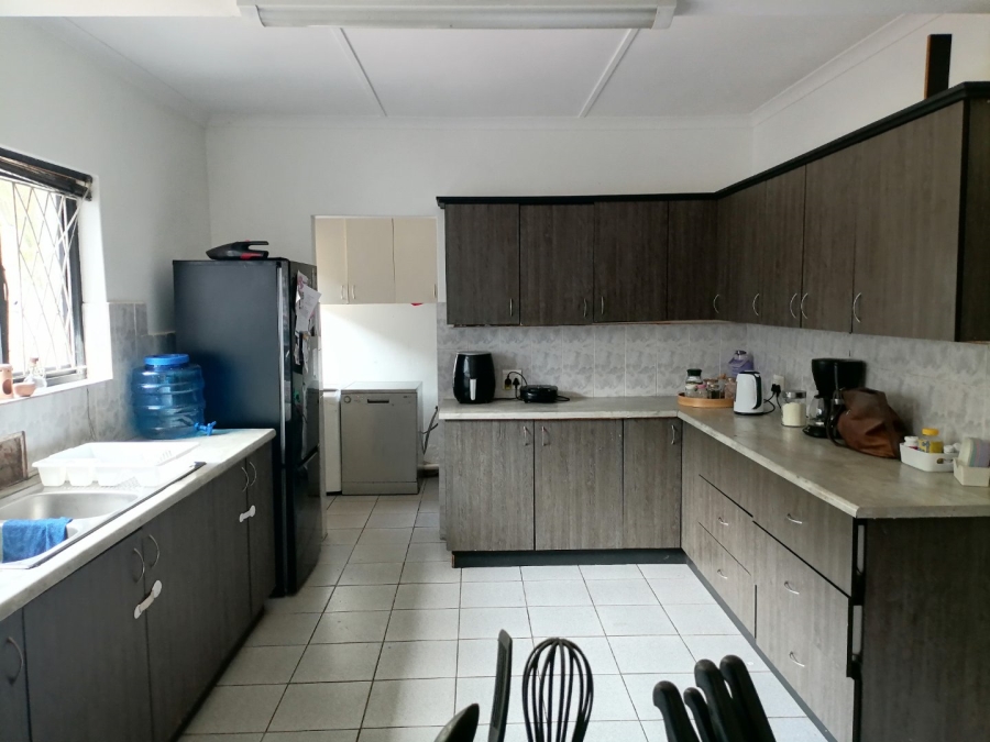 4 Bedroom Property for Sale in Uvongo KwaZulu-Natal