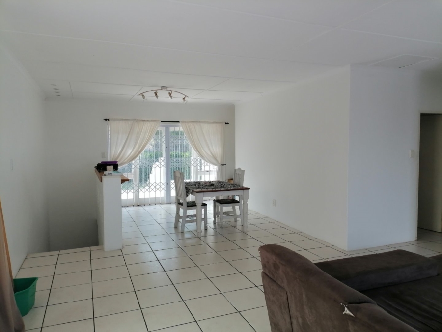 4 Bedroom Property for Sale in Uvongo KwaZulu-Natal