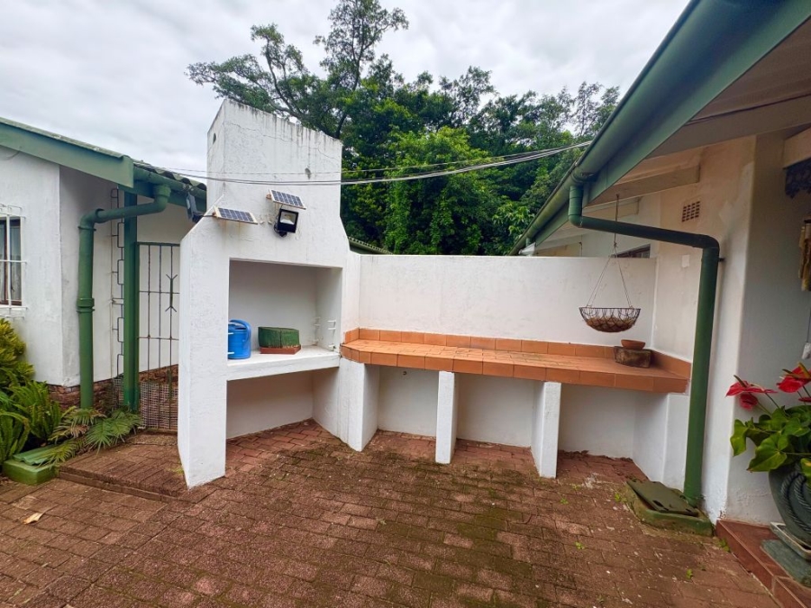 3 Bedroom Property for Sale in Umtentweni KwaZulu-Natal