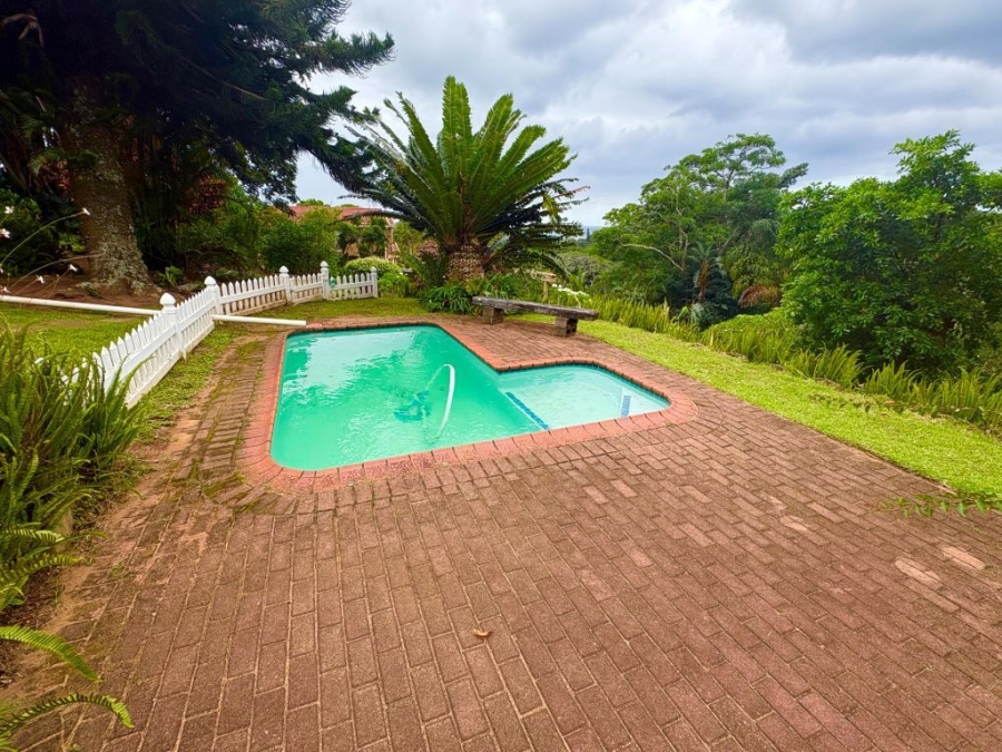 3 Bedroom Property for Sale in Umtentweni KwaZulu-Natal