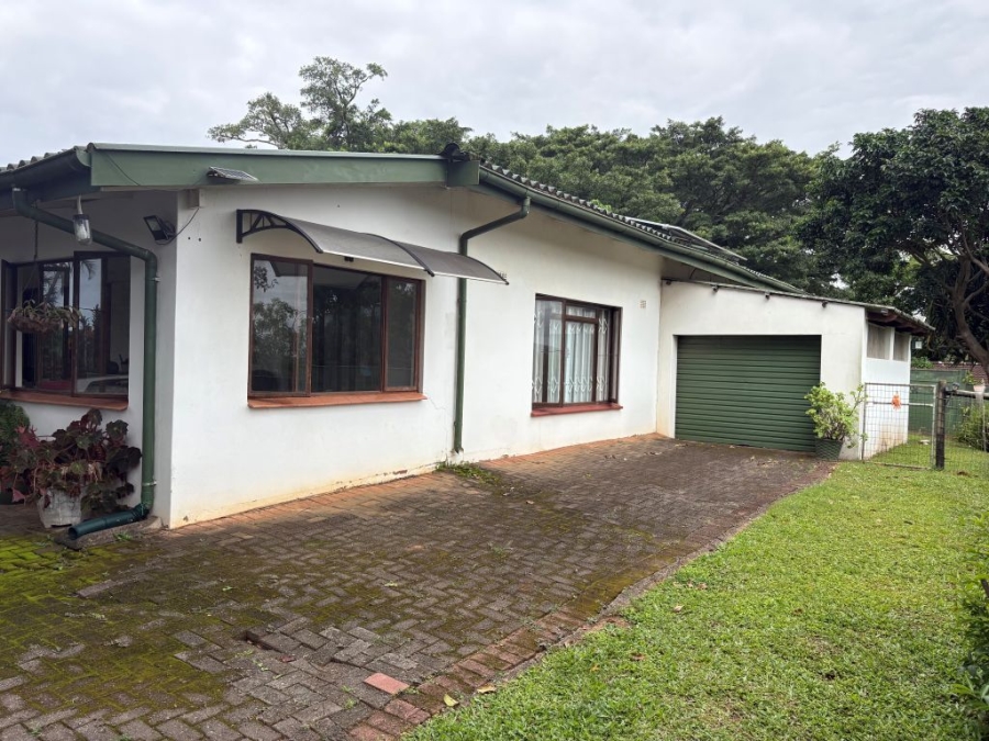 3 Bedroom Property for Sale in Umtentweni KwaZulu-Natal
