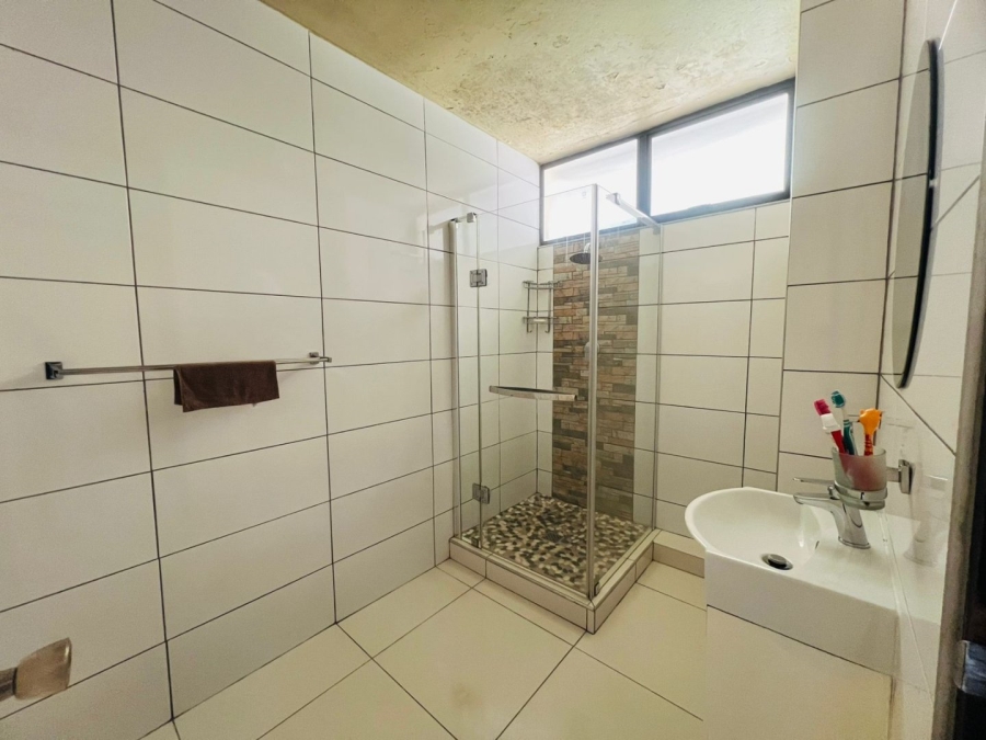 To Let 2 Bedroom Property for Rent in Paradise Valley KwaZulu-Natal