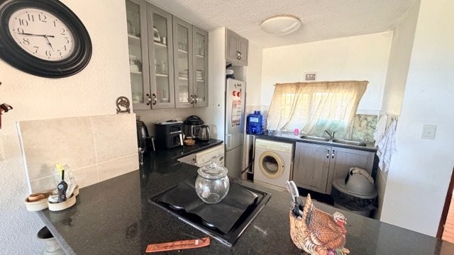 2 Bedroom Property for Sale in Uvongo KwaZulu-Natal