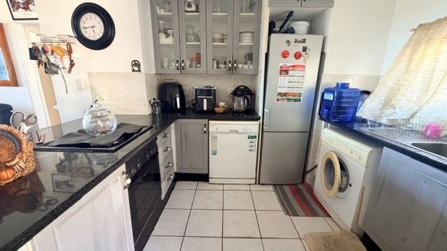 2 Bedroom Property for Sale in Uvongo KwaZulu-Natal