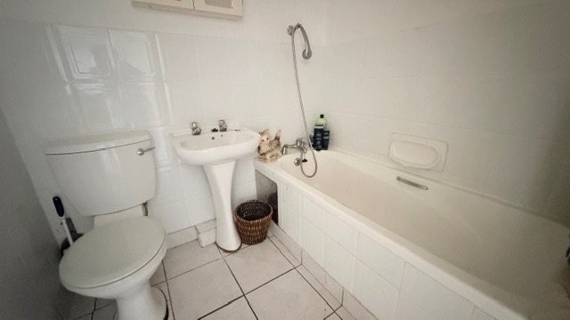2 Bedroom Property for Sale in Uvongo KwaZulu-Natal