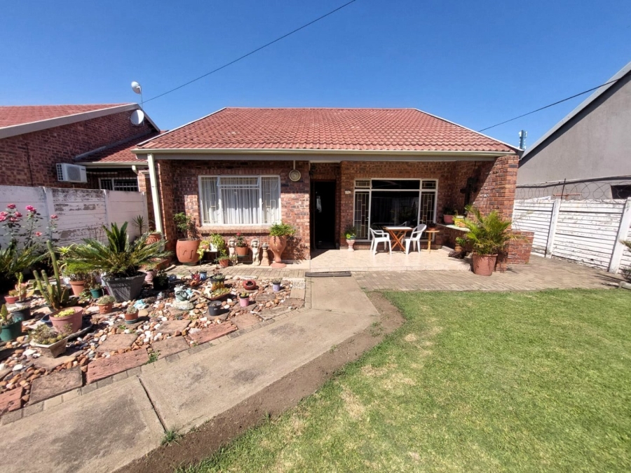 3 Bedroom Property for Sale in Newcastle KwaZulu-Natal