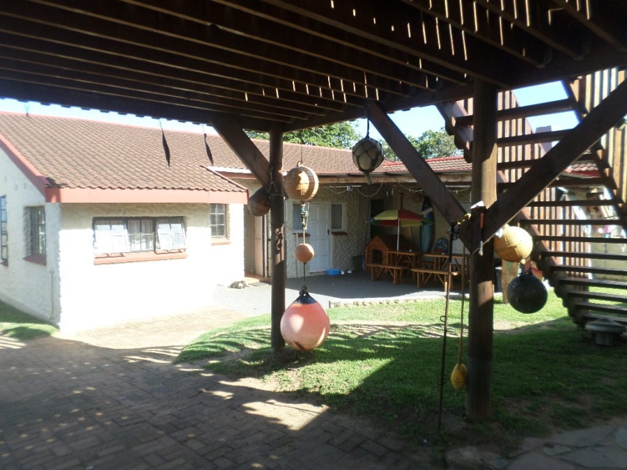 5 Bedroom Property for Sale in Beacon Rocks KwaZulu-Natal