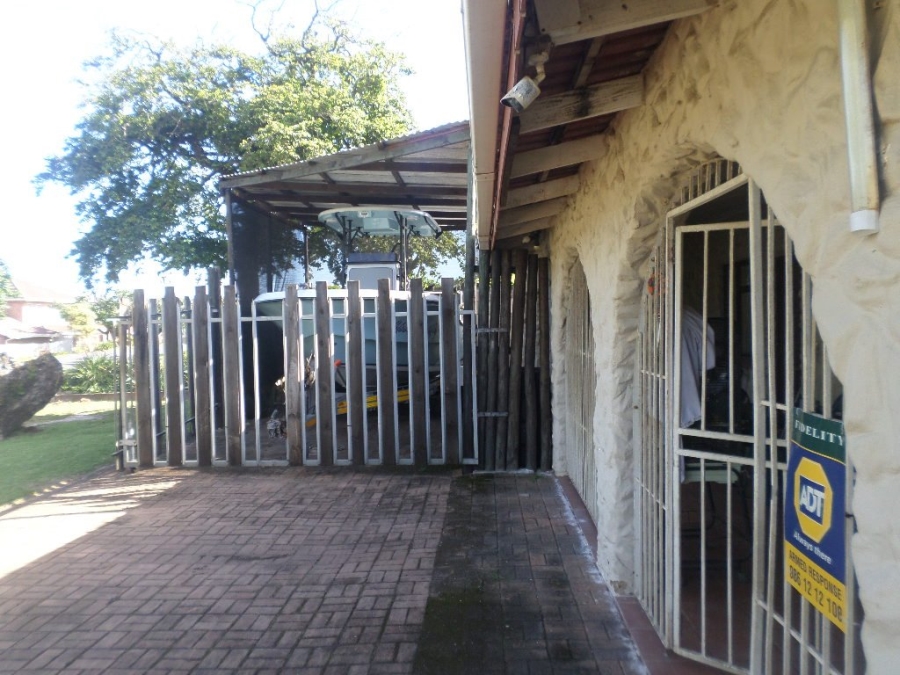 5 Bedroom Property for Sale in Beacon Rocks KwaZulu-Natal