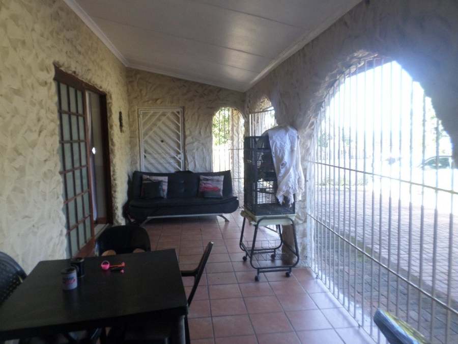 5 Bedroom Property for Sale in Beacon Rocks KwaZulu-Natal