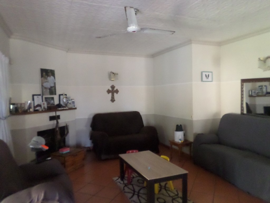 5 Bedroom Property for Sale in Beacon Rocks KwaZulu-Natal