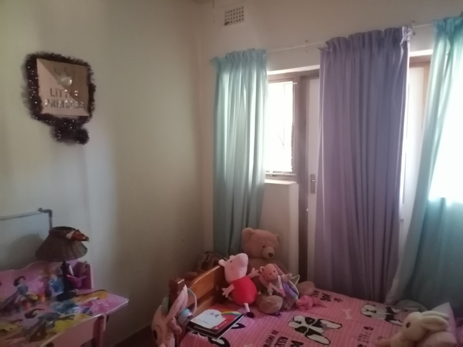 5 Bedroom Property for Sale in Beacon Rocks KwaZulu-Natal