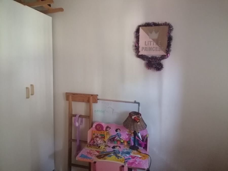 5 Bedroom Property for Sale in Beacon Rocks KwaZulu-Natal