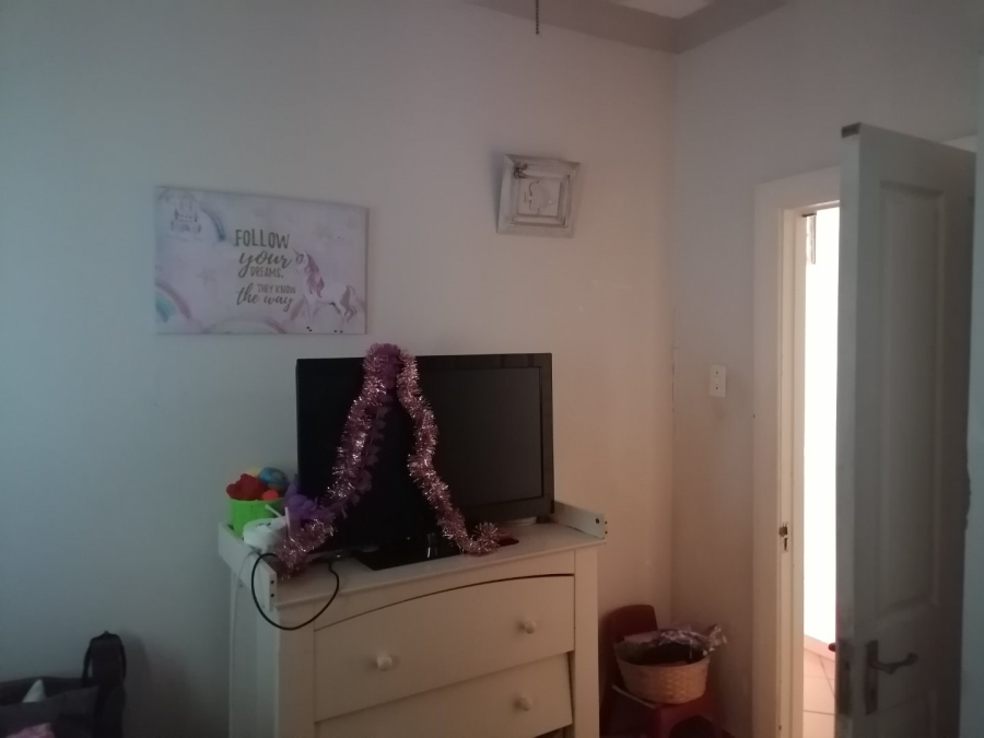 5 Bedroom Property for Sale in Beacon Rocks KwaZulu-Natal