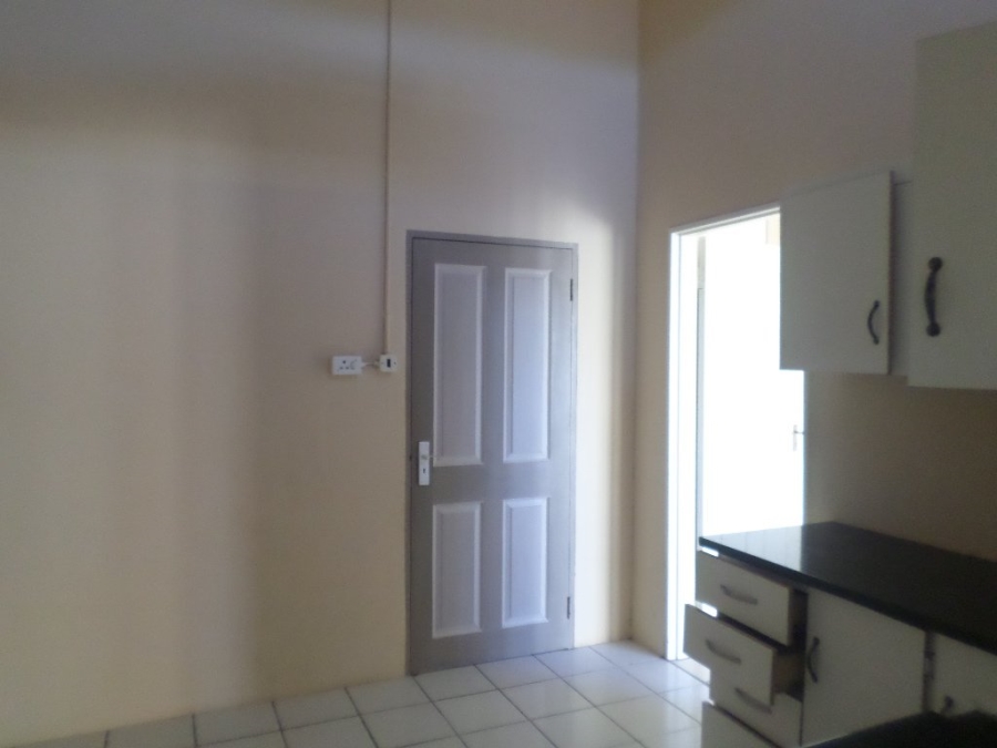 5 Bedroom Property for Sale in Beacon Rocks KwaZulu-Natal