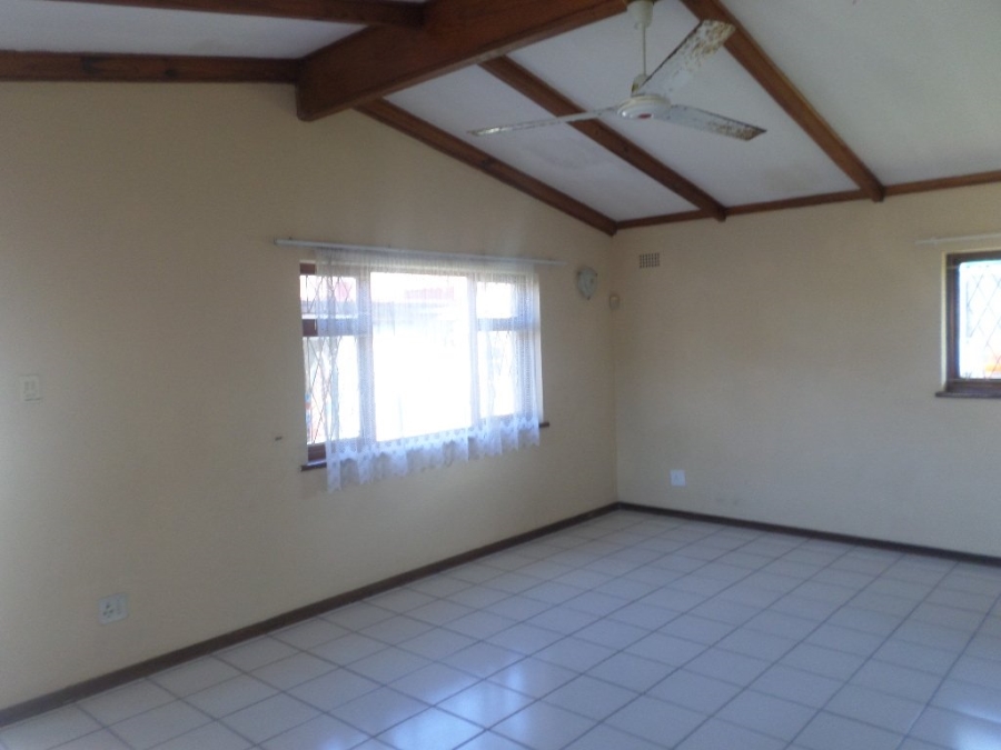 5 Bedroom Property for Sale in Beacon Rocks KwaZulu-Natal