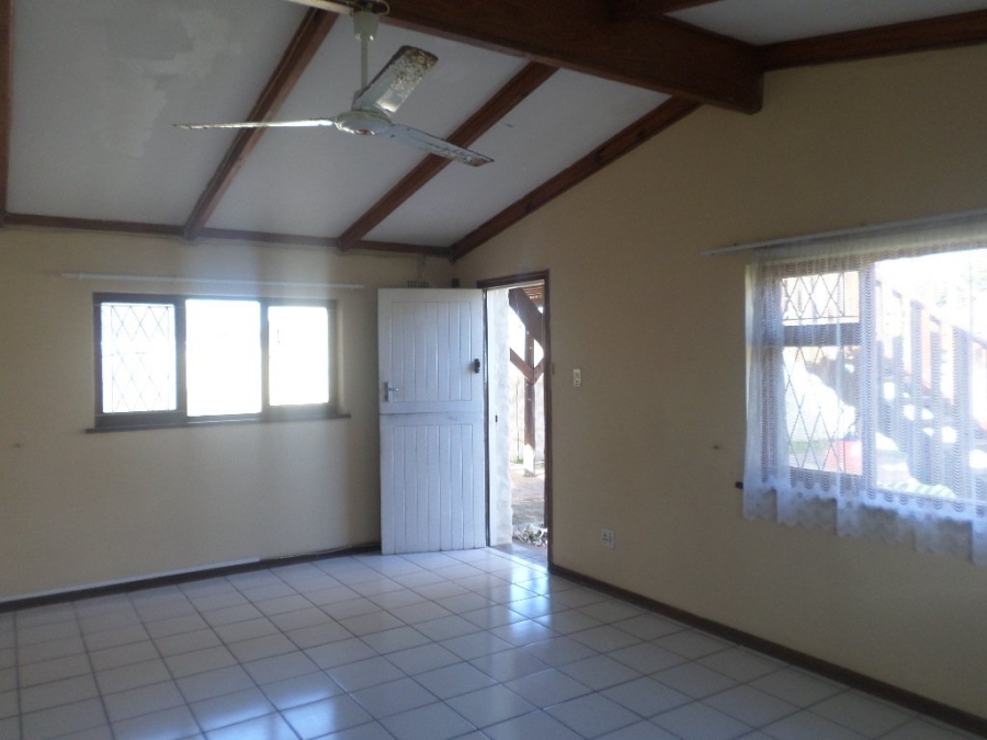 5 Bedroom Property for Sale in Beacon Rocks KwaZulu-Natal