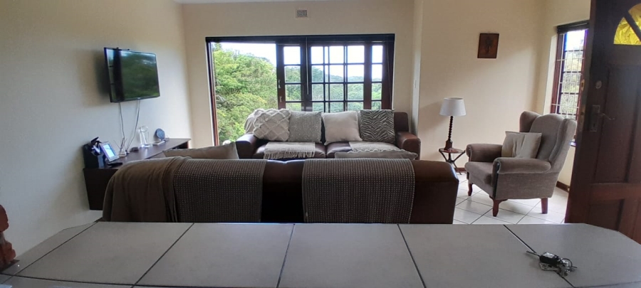 2 Bedroom Property for Sale in Umtentweni KwaZulu-Natal