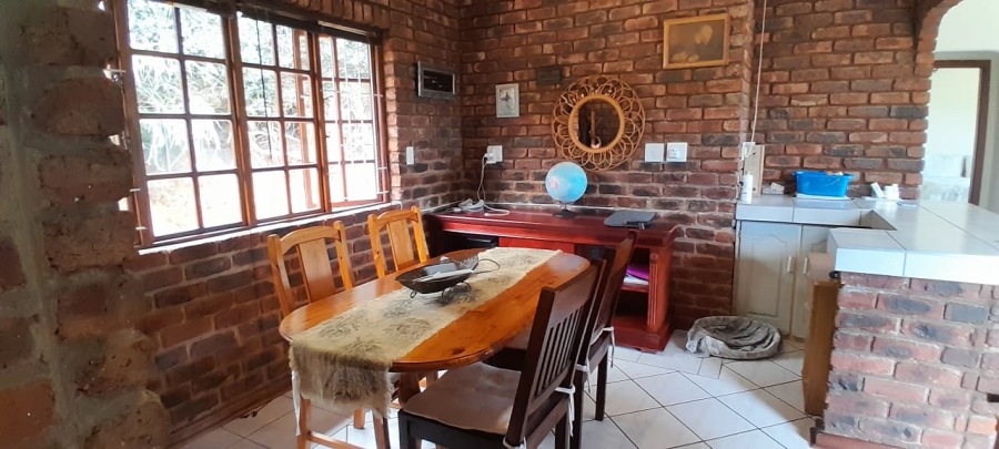2 Bedroom Property for Sale in Umtentweni KwaZulu-Natal