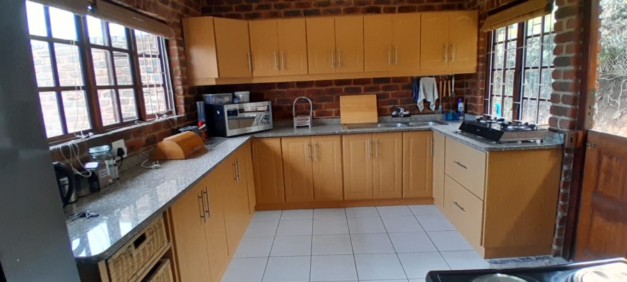 2 Bedroom Property for Sale in Umtentweni KwaZulu-Natal