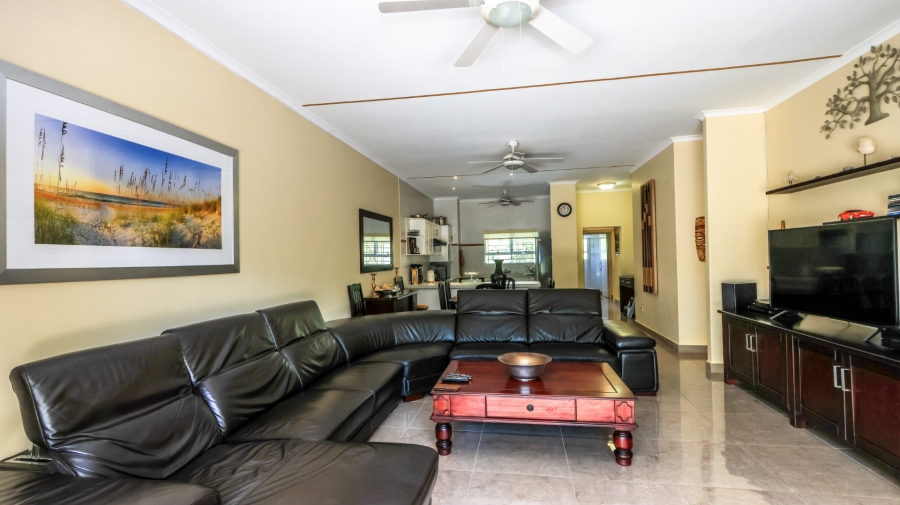 To Let 4 Bedroom Property for Rent in Willard Beach KwaZulu-Natal