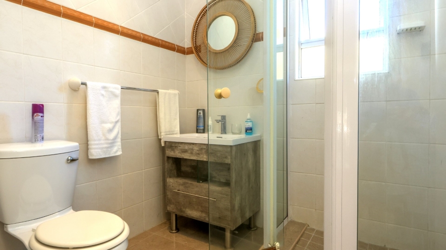 To Let 4 Bedroom Property for Rent in Willard Beach KwaZulu-Natal